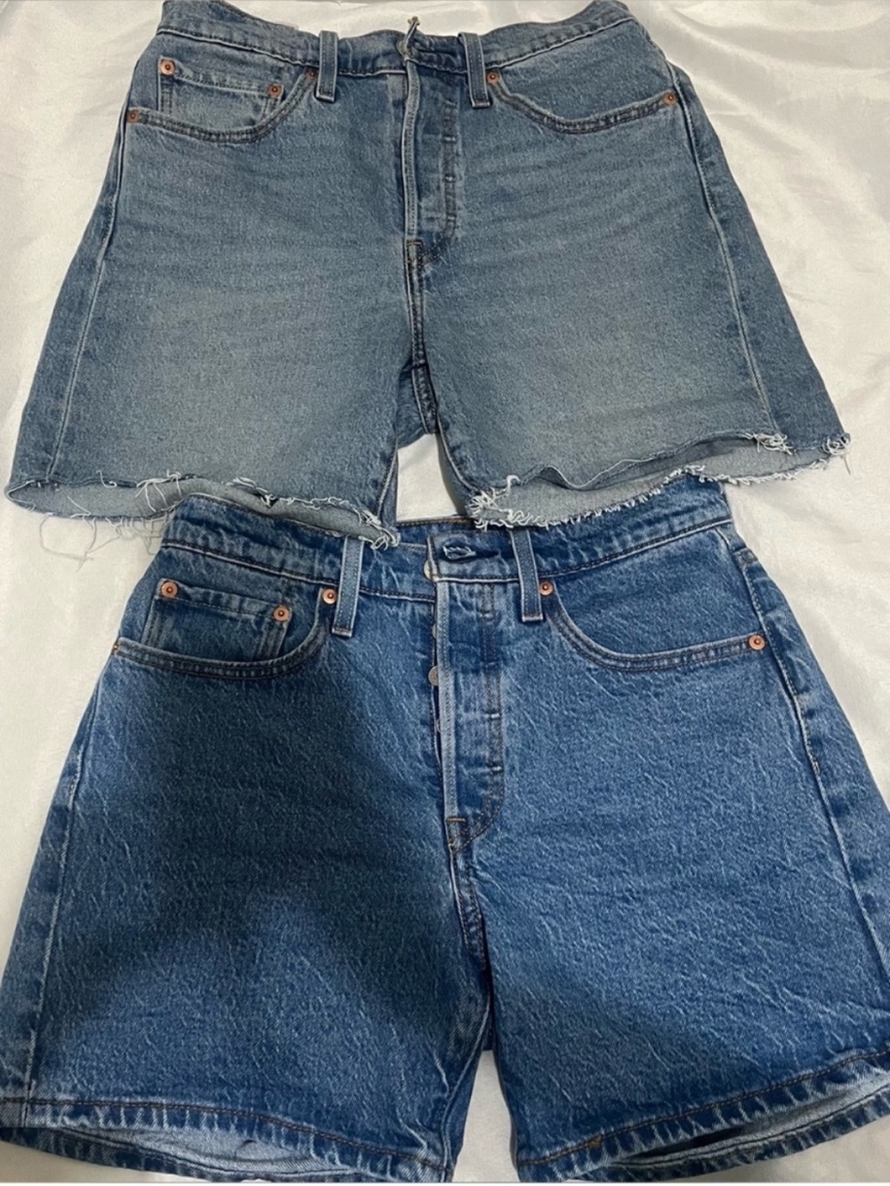Levi's mid thigh shorts